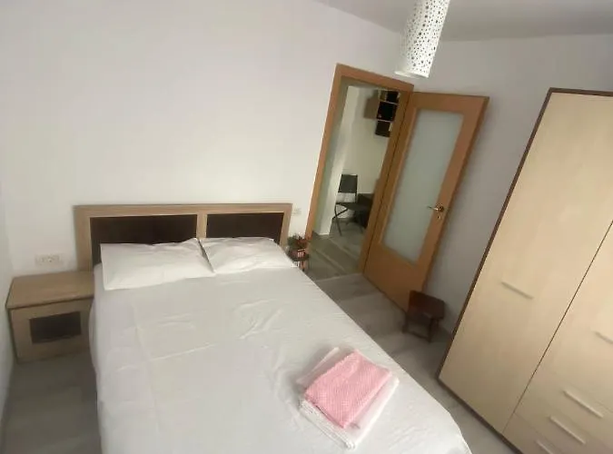 Andrei Intrare Mamaia, Campus アパート *